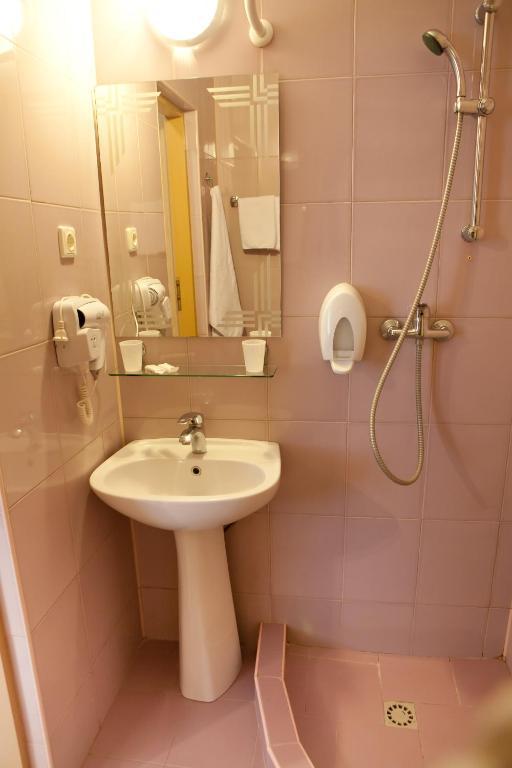 Hotel Complex Verhovina Kiev Bilik gambar